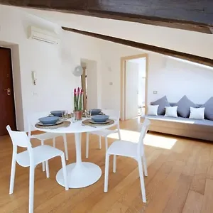 https://duomo-326.hotels-amalfi.com